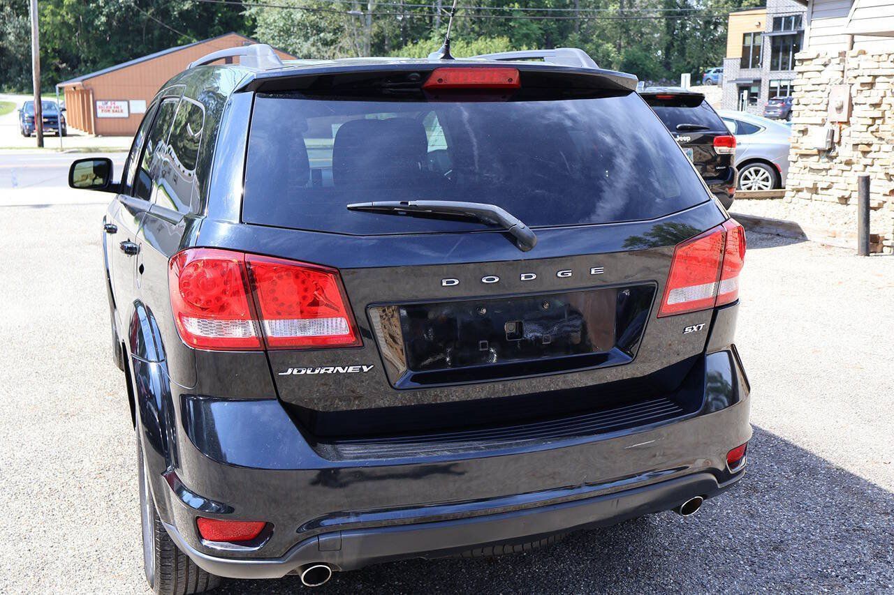 Used 2014 Dodge Journey SXT w/ Flexible Seating Group FWD image 7
