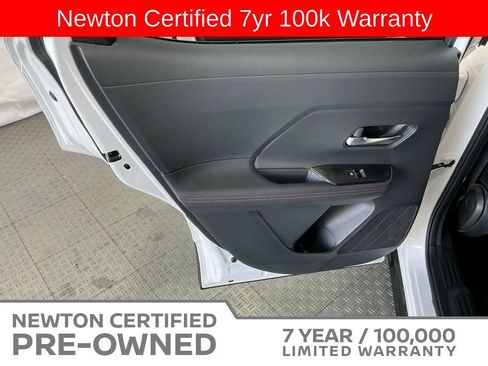 Used 2025 Nissan Kicks SR FWD image 33