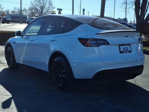 Used 2021 Tesla Model Y Long Range image 6