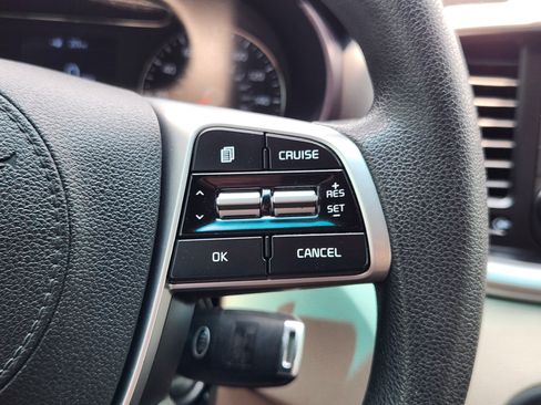 Used 2020 Kia Sorento LX AWD/4WD image 18