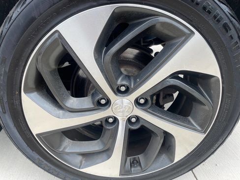 Used 2017 Hyundai Tucson Limited AWD/4WD image 16