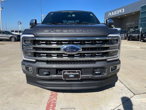 Used 2024 Ford F250 Platinum image 7