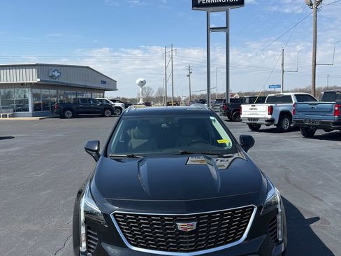 Used 2019 Cadillac XT4 Luxury w/ Cold Weather Package image 22