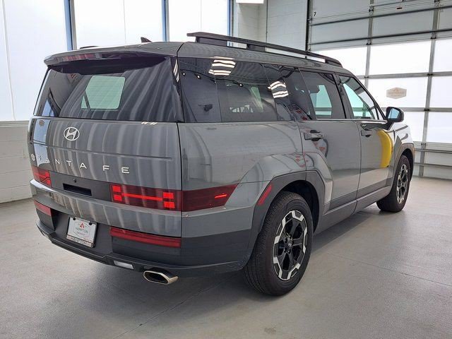 Used 2025 Hyundai Santa Fe SEL FWD image 5