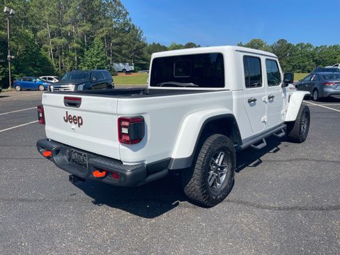 Used 2024 Jeep Gladiator Mojave AWD/4WD image 17