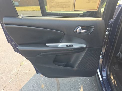 Used 2020 Dodge Journey SE w/ SE Popular Equipment Group FWD image 23