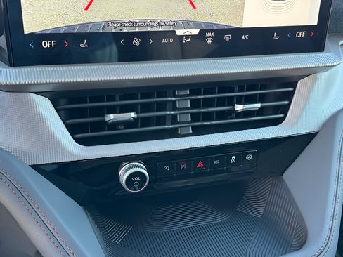 Used 2026 Ford Explorer Active RWD image 33