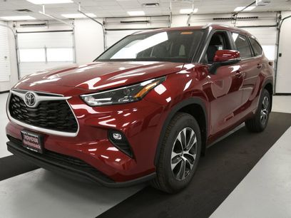 New 2023 Toyota Highlander XLE