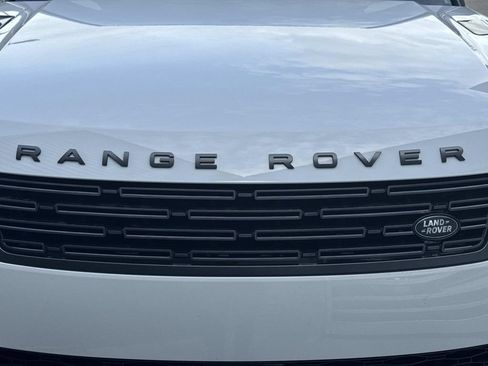 Used 2025 Land Rover Range Rover Sport Dynamic SE AWD/4WD image 11