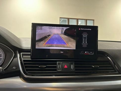Certified 2025 Audi Q5 2.0T Premium w/ Convenience Plus Package image 15