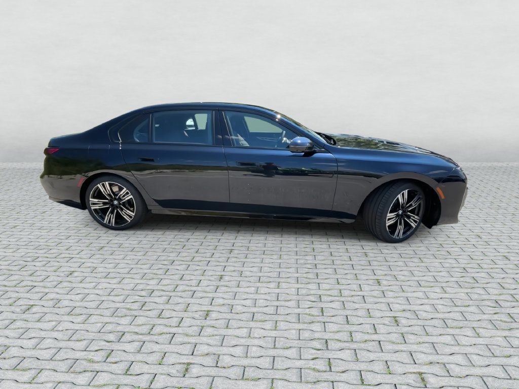 Used 2026 BMW 740i xDrive w/ Premium Package AWD/4WD image 9