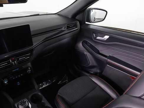 Used 2023 Ford Escape ST-Line w/ Tech Pack #1 AWD/4WD image 35
