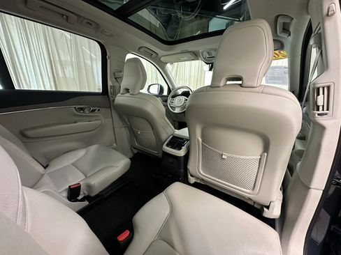 Used 2025 Volvo XC90 T8 Plus w/ Protection Package Premier AWD/4WD image 19