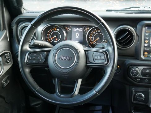 Used 2022 Jeep Gladiator Sport image 15