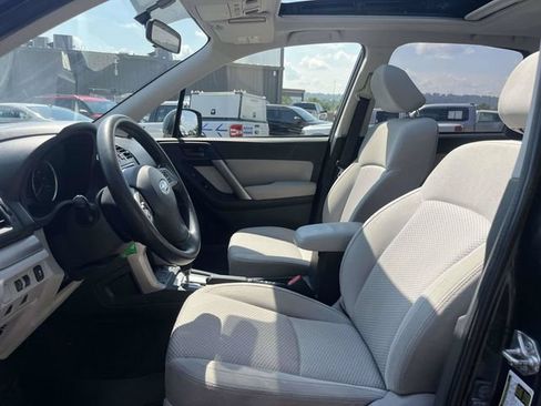 Used 2014 Subaru Forester 2.5i Premium w/ All-Weather Package AWD/4WD image 19