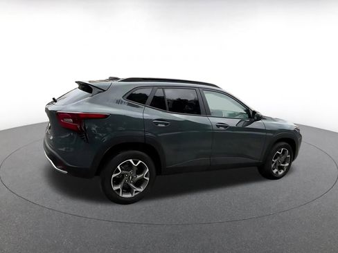 Used 2025 Chevrolet Trax LT image 15