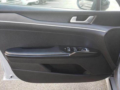 Used 2022 Kia K5 GT-Line image 10