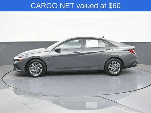 Used 2025 Hyundai Elantra Hybrid FWD image 8