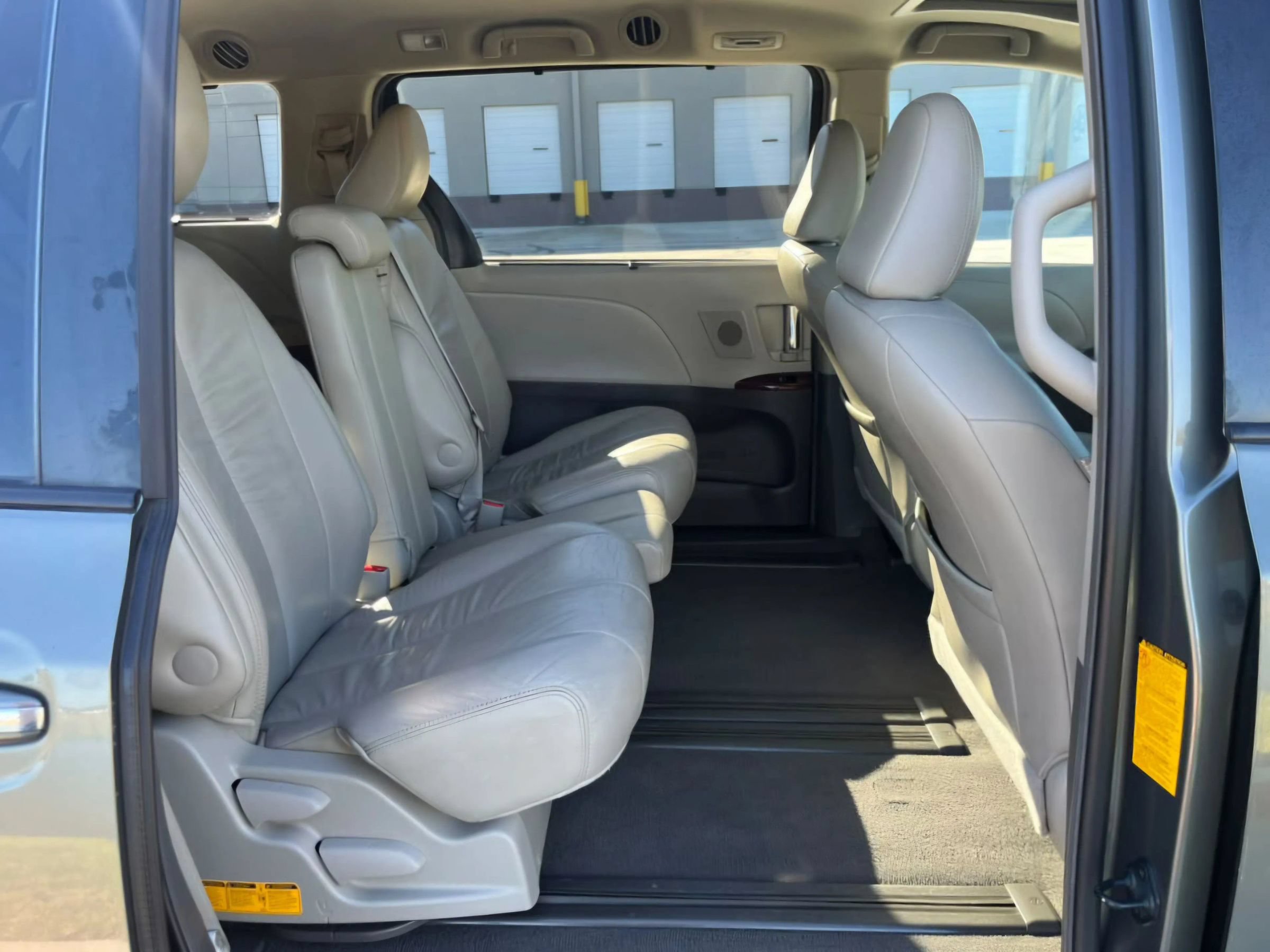 Used 2011 Toyota Sienna XLE w/ XLE Navigation Pkg FWD image 40