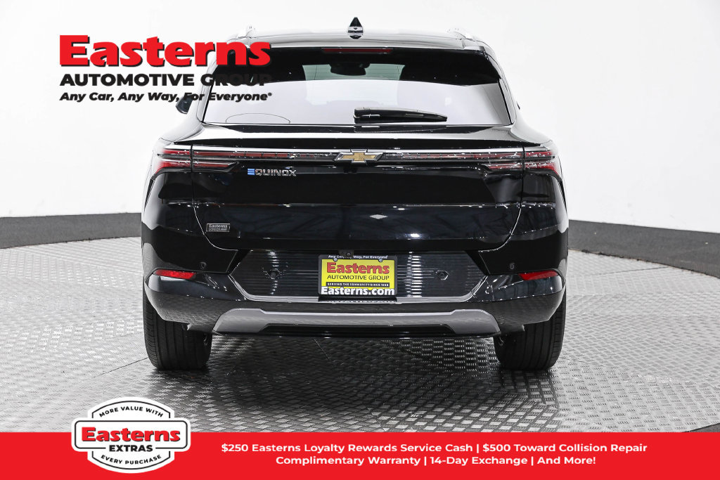 Used 2024 Chevrolet Equinox EV LT FWD image 7