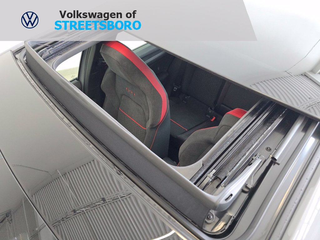 New 2026 Volkswagen GTI SE FWD image 1