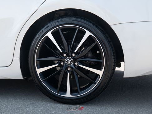 Used 2019 Toyota Camry XSE w/ Carpet Mat Package FWD image 10