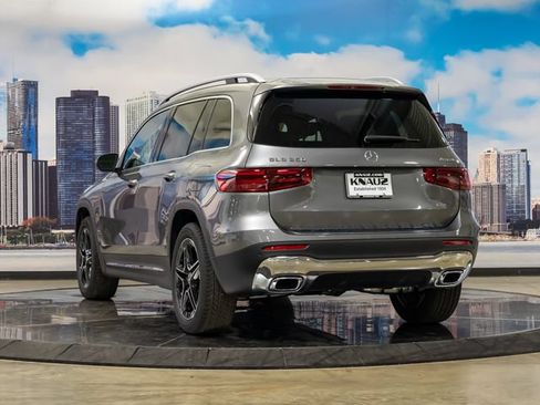 Used 2026 Mercedes-Benz GLB 250 4MATIC image 9
