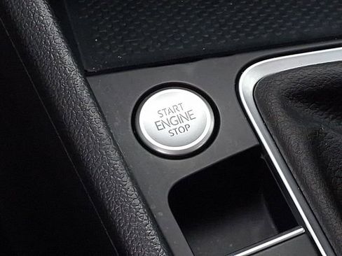 Used 2024 Volkswagen Jetta SE image 25