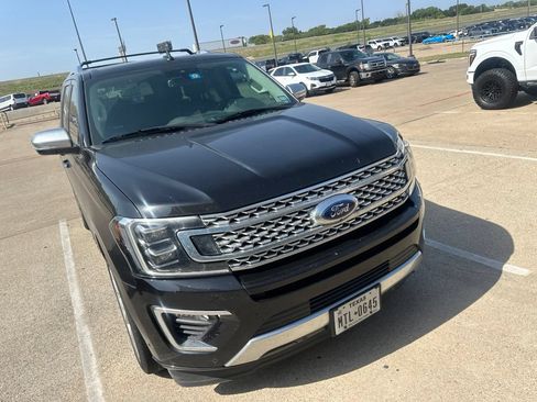 Used 2019 Ford Expedition Platinum RWD image 3
