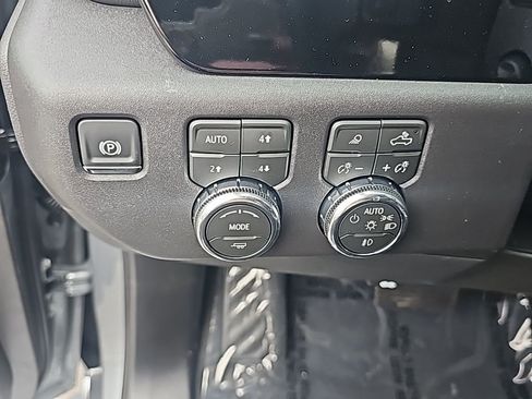 New 2026 GMC Sierra 1500 SLT w/ SLT Premium Plus Package image 19