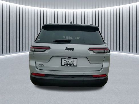 New 2025 Jeep Grand Cherokee L Altitude image 9