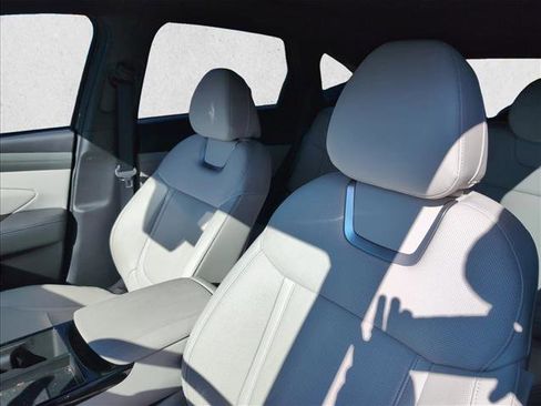 Certified 2025 Hyundai Tucson Limited image 10