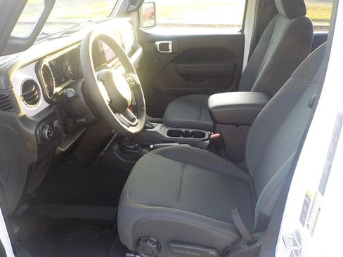 New 2026 Jeep Gladiator Sport image 18