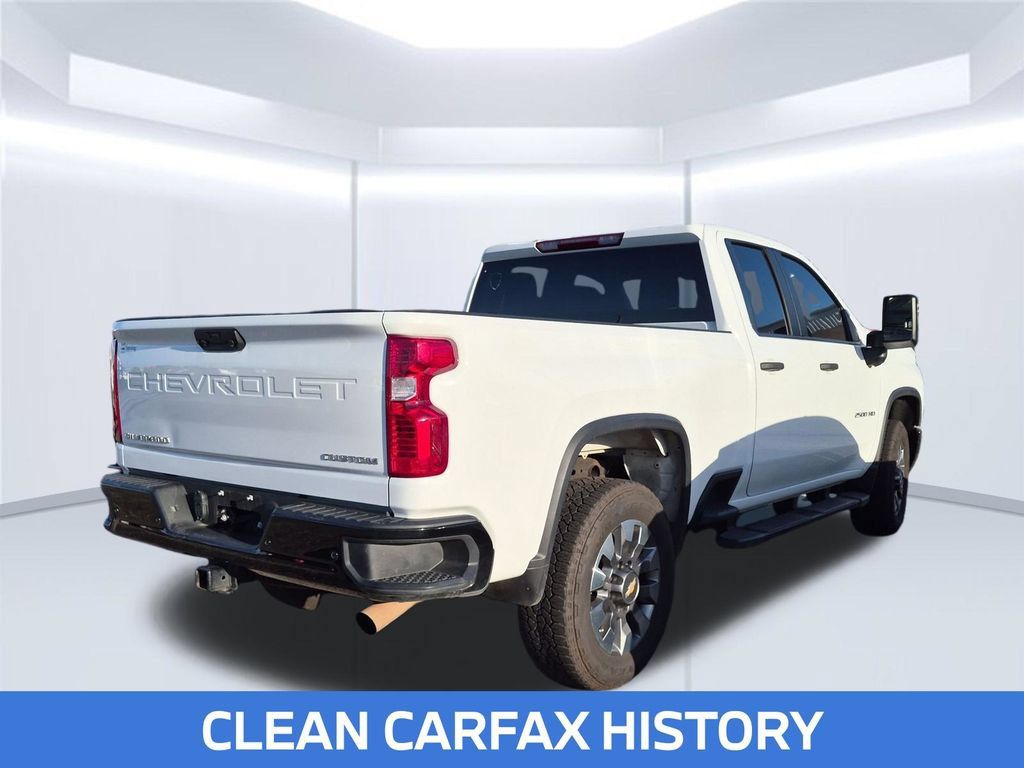 Used 2025 Chevrolet Silverado 2500 Custom w/ Custom Value Package AWD/4WD image 3