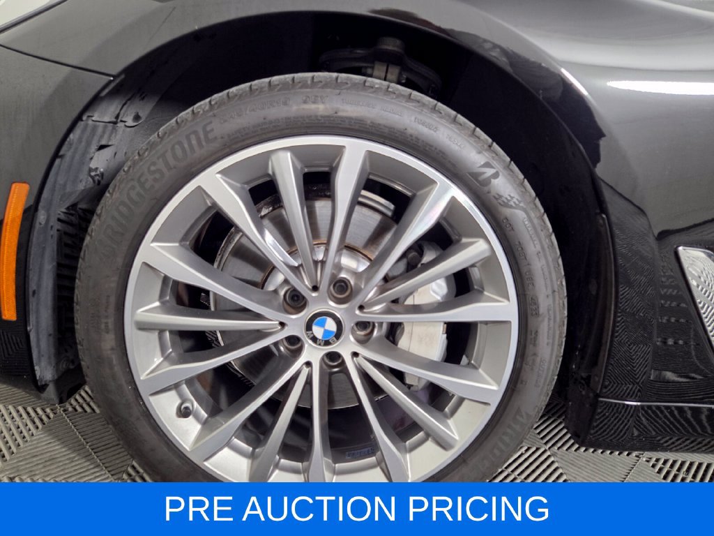 Used 2023 BMW 530i w/ Convenience Package RWD image 7