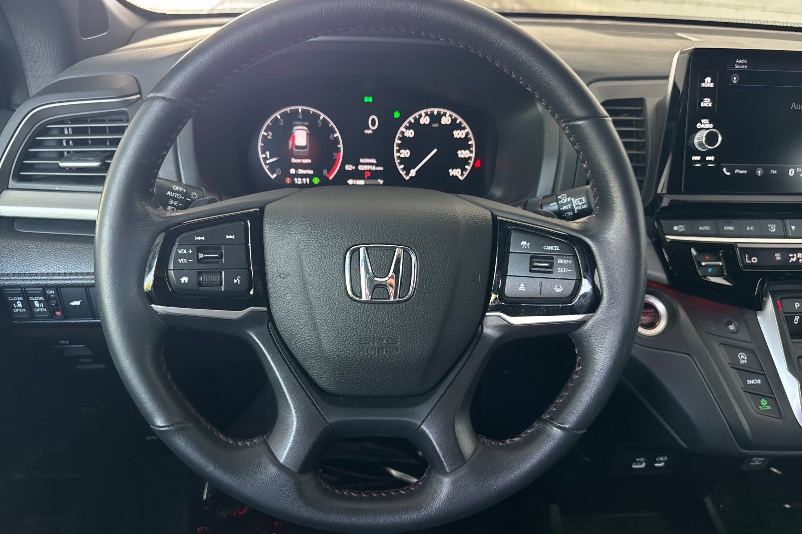 Used 2025 Honda Odyssey Sport-L image 30
