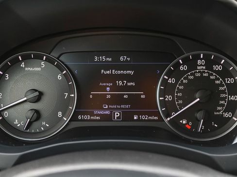 Used 2025 INFINITI QX50 Luxe image 24