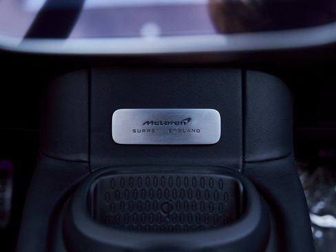 Used 2025 McLaren Artura Spider image 71