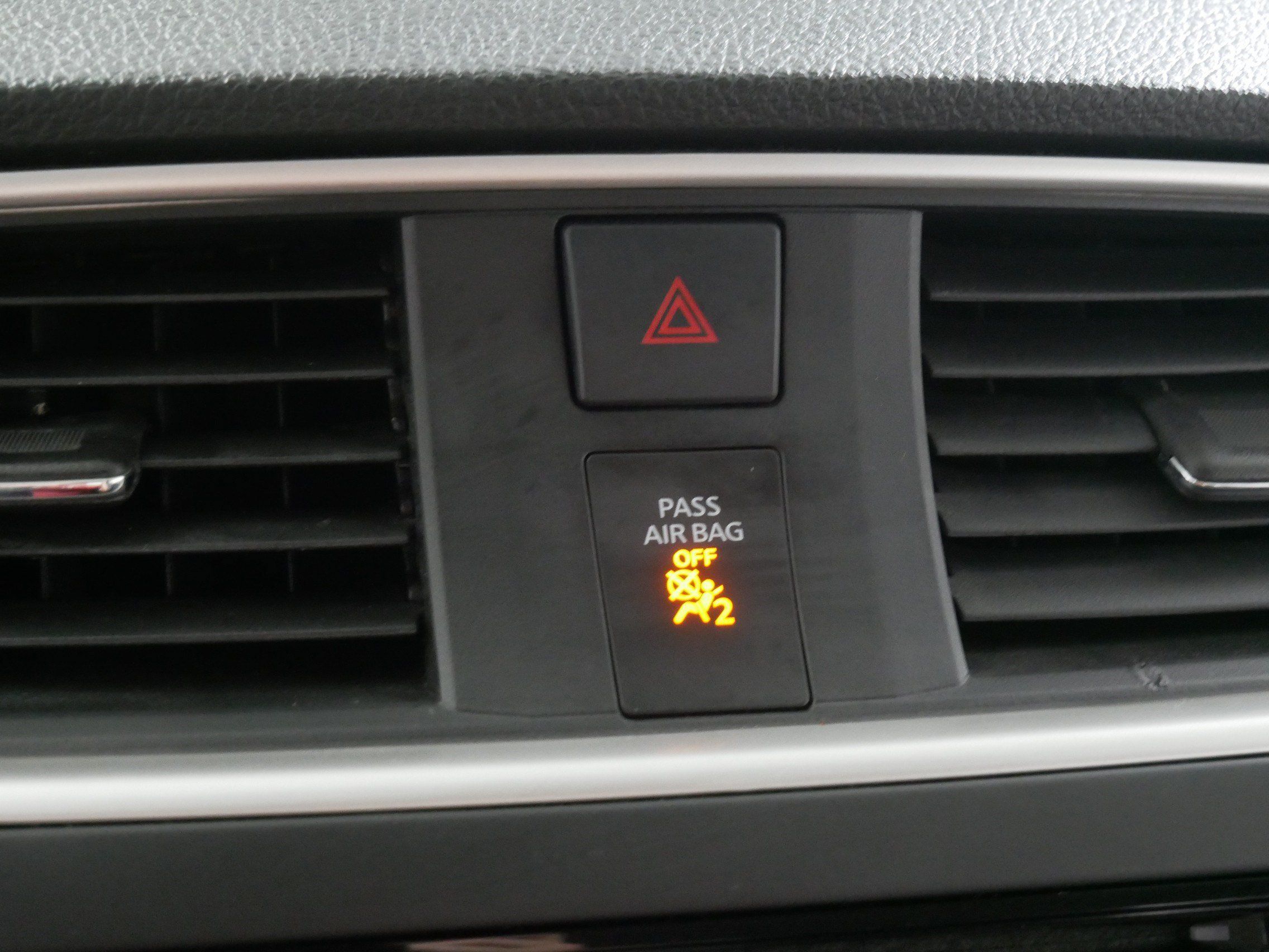 Used 2017 Nissan Sentra S FWD image 33