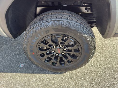 New 2026 GMC Canyon Elevation image 20