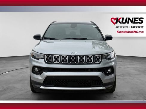 Used 2025 Jeep Compass Limited AWD/4WD image 3