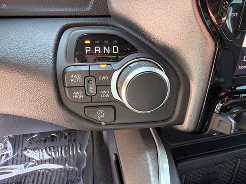 Used 2025 RAM 1500 Big Horn AWD/4WD image 30