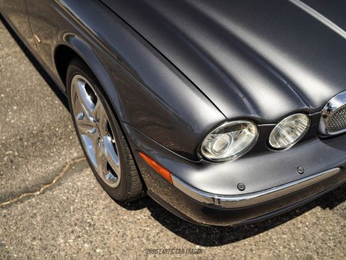 Used 2006 Jaguar XJ8 RWD image 83