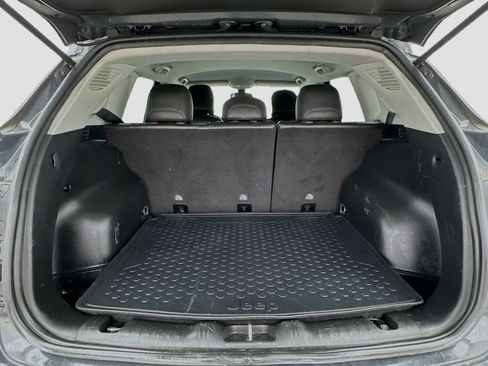 Used 2018 Jeep Compass Limited image 18