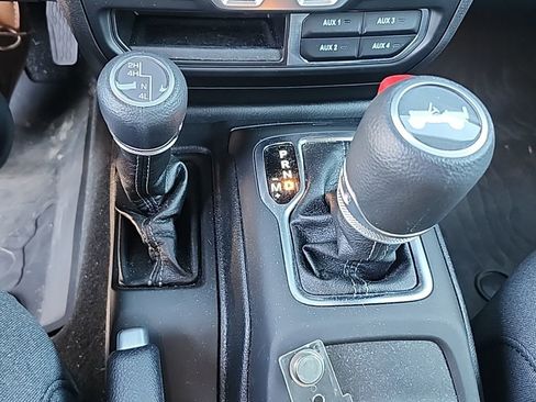 Certified 2024 Jeep Wrangler Sahara image 36