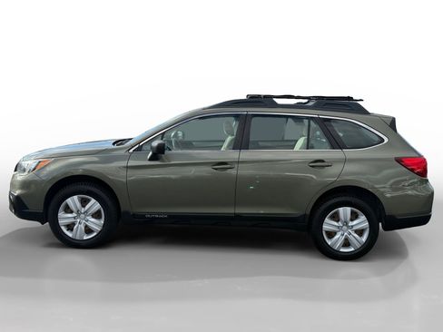 Used 2016 Subaru Outback 2.5i image 2