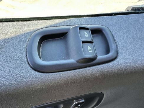 Used 2024 Ford Transit 350 XLT image 11