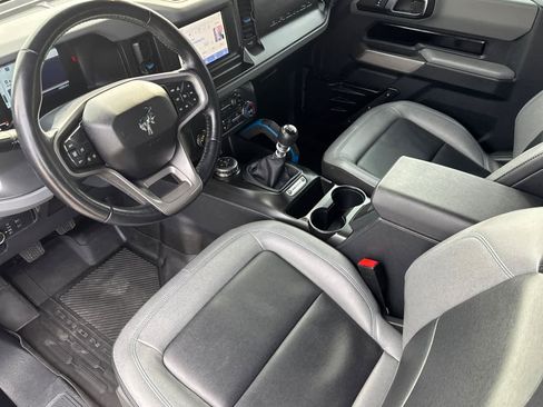 Used 2022 Ford Bronco Black Diamond image 11