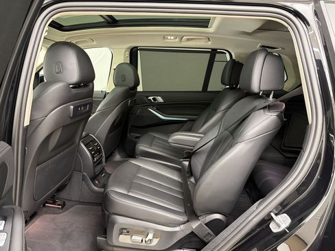 Used 2022 BMW X7 xDrive40i w/ Premium Package AWD/4WD image 23