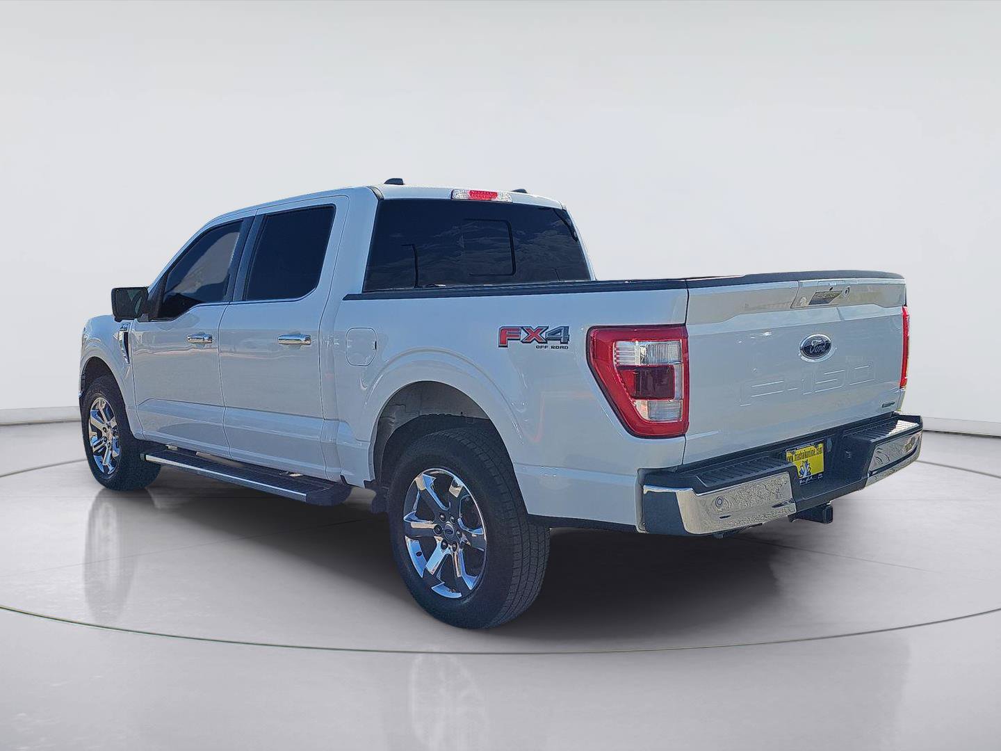 Used 2023 Ford F150 Lariat w/ Trailer Tow Package AWD/4WD image 3